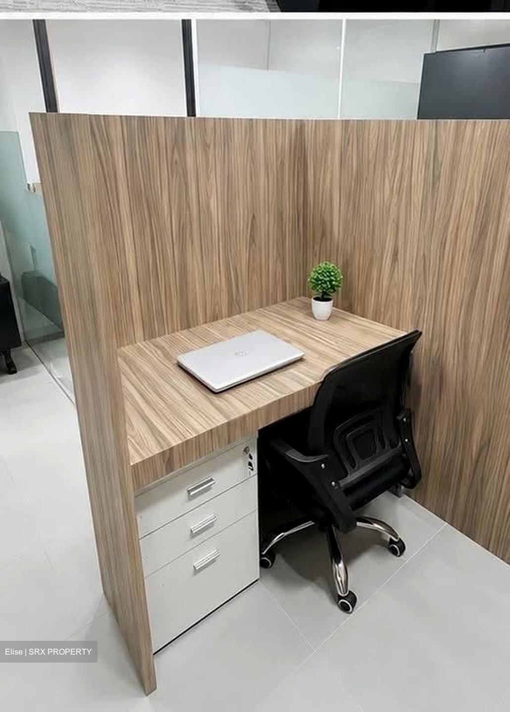 International Plaza (D2), Office #601932121